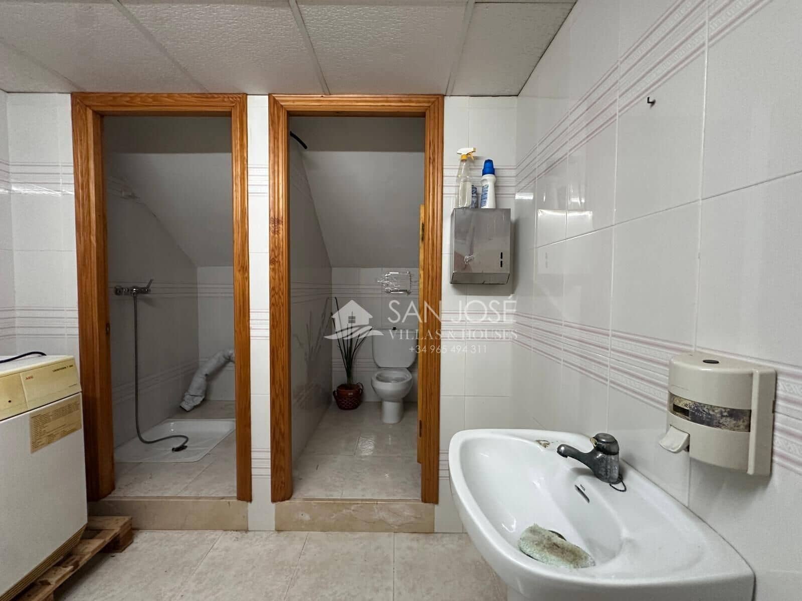 Comercial para venda em Aspe - 188 470 € (Ref: 10166860)