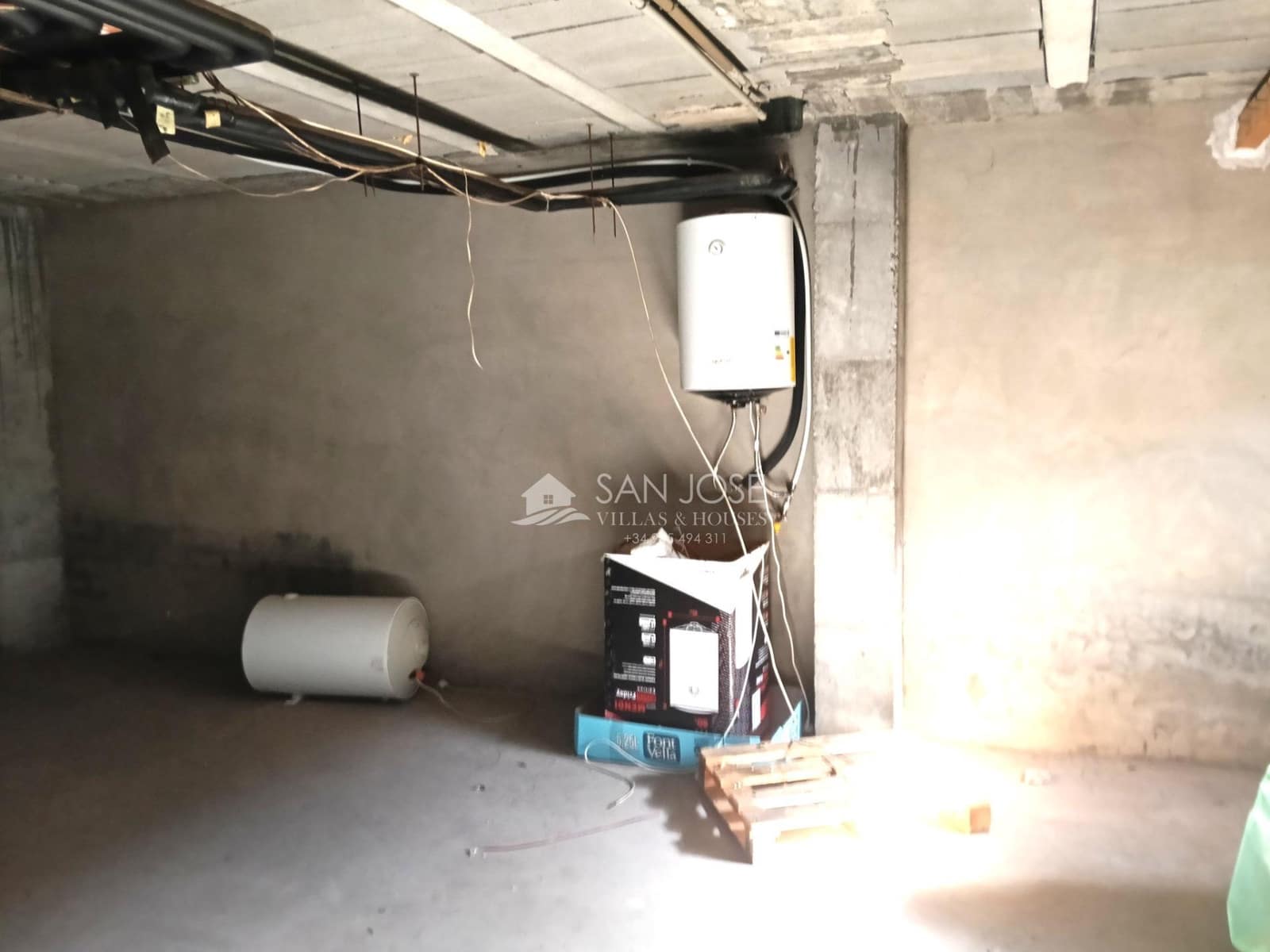 Comercial para venda em Aspe - 188 470 € (Ref: 10166860)