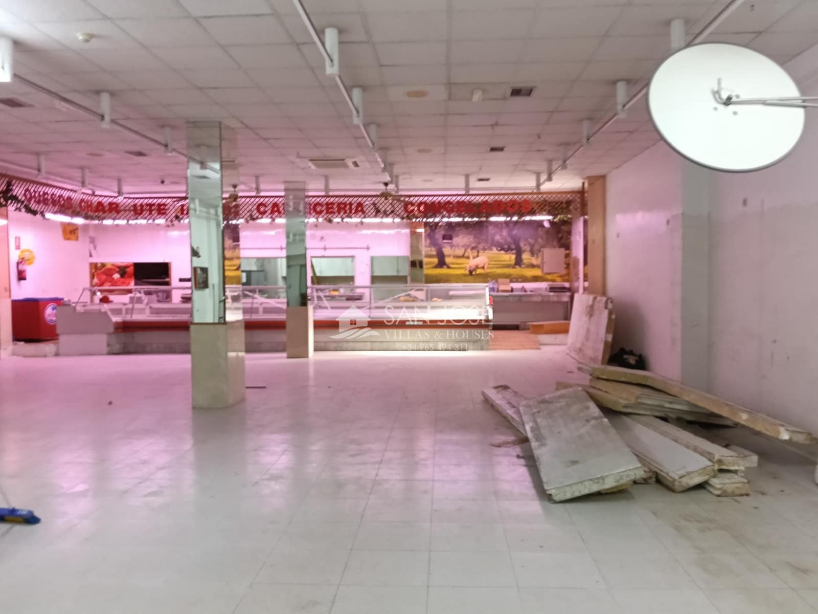 Comercial para venda em Aspe - 188 470 € (Ref: 10166860)