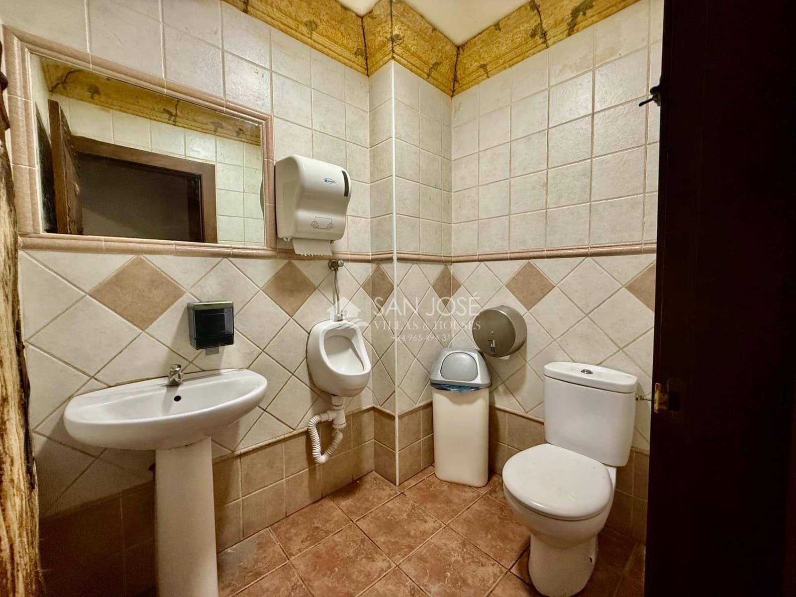 Local Commercial à vendre à Monforte del Cid - 295 000 € (Ref: 10168702)