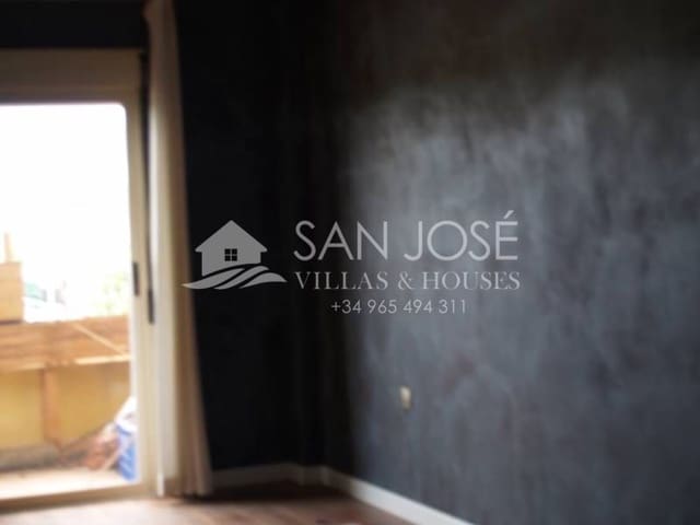 4 soveværelse Bungalow til salg i Daya Nueva med garage - € 186.000 (Ref: 3165836)