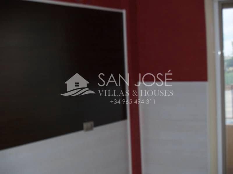 4 soveværelse Bungalow til salg i Daya Nueva med garage - € 186.000 (Ref: 3165836)