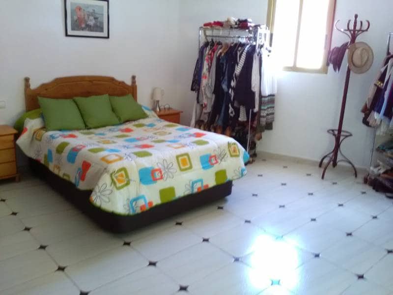 5 bedroom Villa for sale in Hondon de las Nieves - € 309,000 (Ref: 3165848)