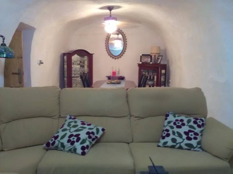 5 bedroom Villa for sale in Hondon de las Nieves - € 309,000 (Ref: 3165848)