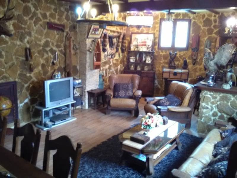 5 bedroom Villa for sale in Hondon de las Nieves - € 309,000 (Ref: 3165848)