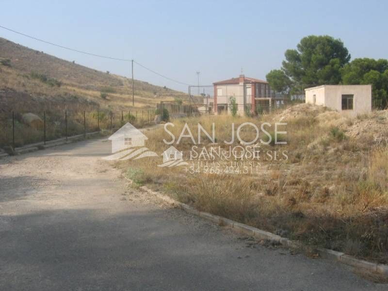 6 bedroom Villa for sale in Aspe with pool - € 370,000 (Ref: 3165902)