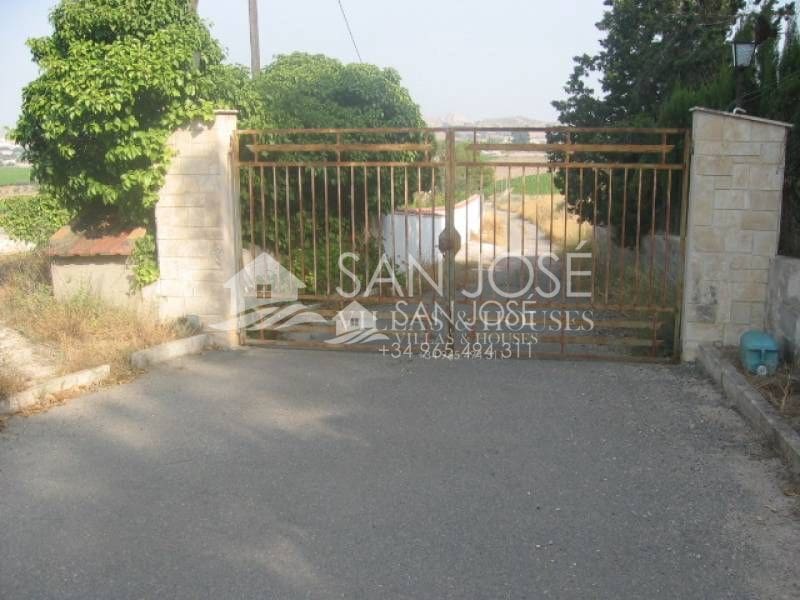 6 bedroom Villa for sale in Aspe with pool - € 370,000 (Ref: 3165902)