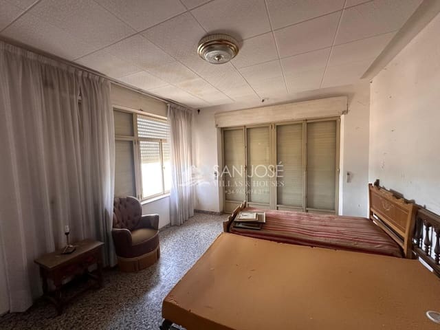 6 bedroom Villa for sale in Aspe with pool - € 370,000 (Ref: 3165902)