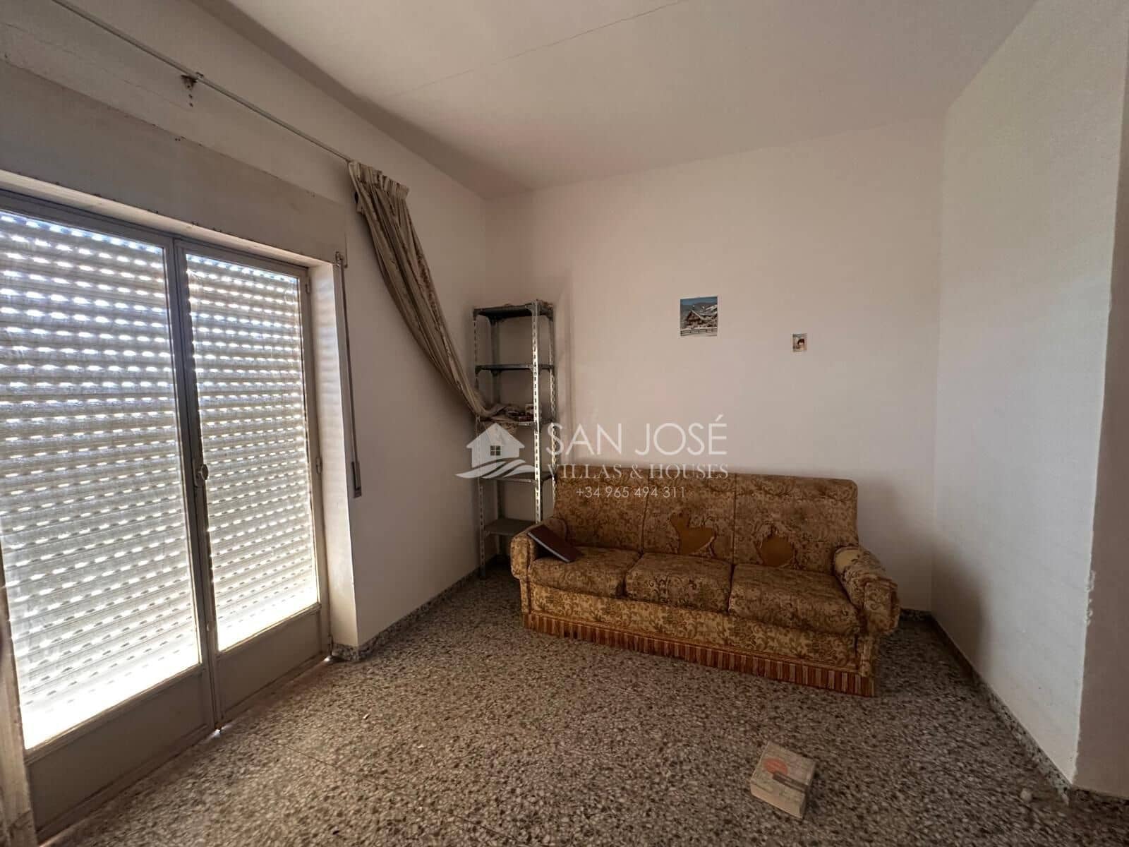 6 bedroom Villa for sale in Aspe with pool - € 370,000 (Ref: 3165902)