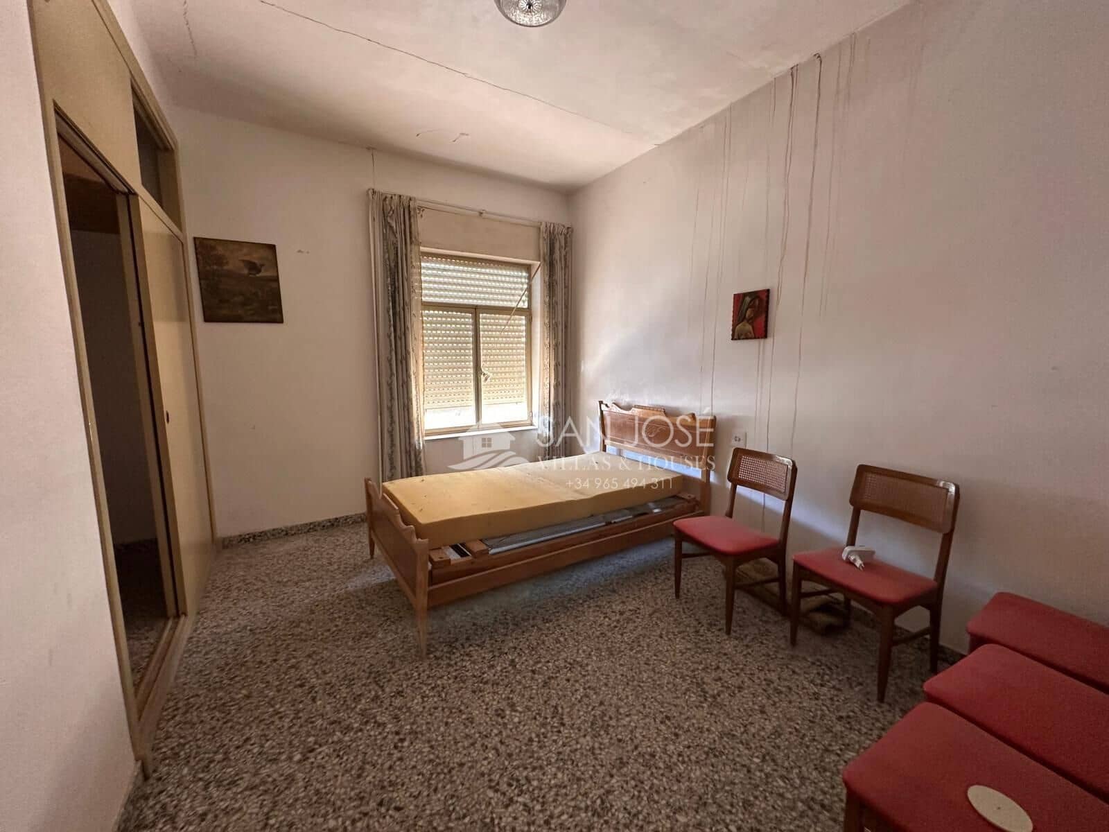 6 bedroom Villa for sale in Aspe with pool - € 370,000 (Ref: 3165902)