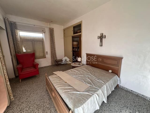 6 bedroom Villa for sale in Aspe with pool - € 370,000 (Ref: 3165902)