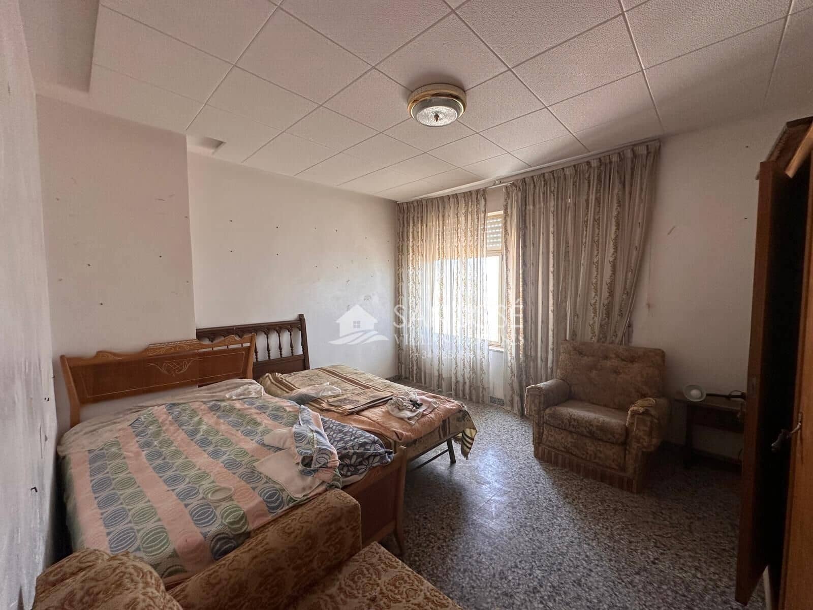 6 bedroom Villa for sale in Aspe with pool - € 370,000 (Ref: 3165902)