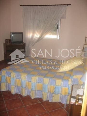 Chalet de 4 habitaciones en Aspe en venta con piscina garaje - 518.000 € (Ref: 3165903)