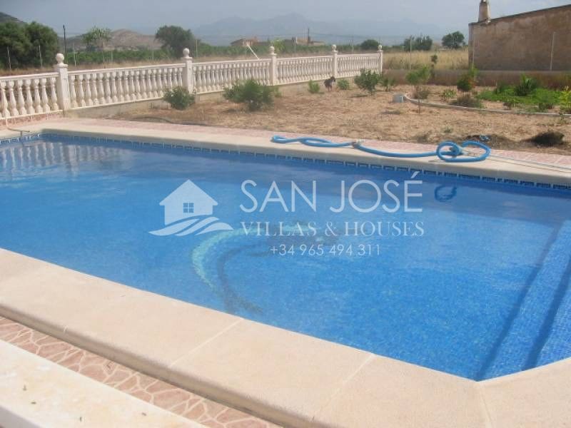 Chalet de 4 habitaciones en Aspe en venta con piscina garaje - 518.000 € (Ref: 3165903)