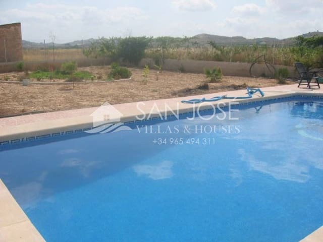 Chalet de 4 habitaciones en Aspe en venta con piscina garaje - 518.000 € (Ref: 3165903)