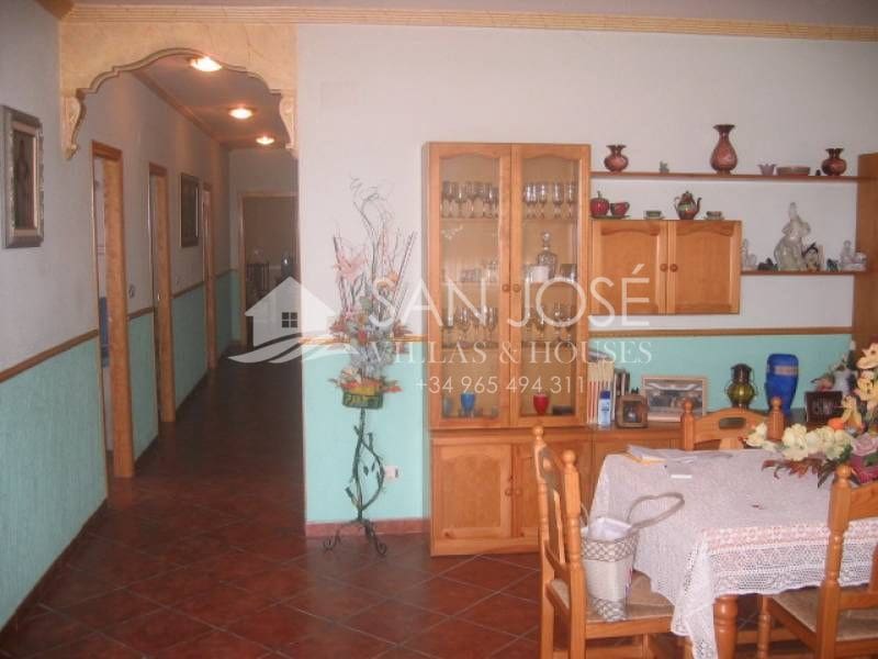 Chalet de 4 habitaciones en Aspe en venta con piscina garaje - 518.000 € (Ref: 3165903)