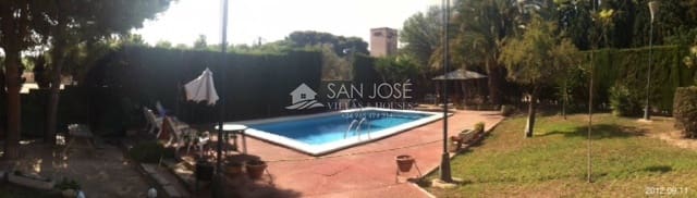 4 soveværelse Villa til salg i Vistahermosa, Alicante by med swimmingpool garage - € 695.000 (Ref: 3166044)