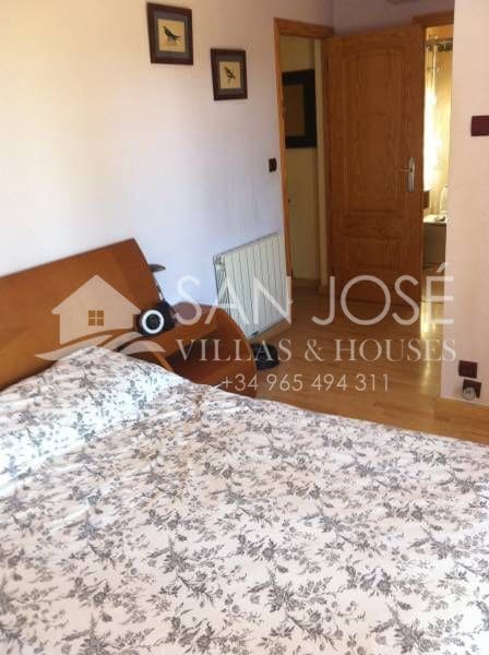 4 quarto Moradia para venda em Alicante cidade com piscina garagem - 695 000 € (Ref: 3166044)