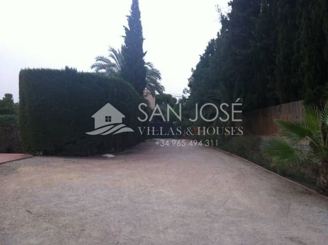 4 soveværelse Villa til salg i Vistahermosa, Alicante by med swimmingpool garage - € 695.000 (Ref: 3166044)