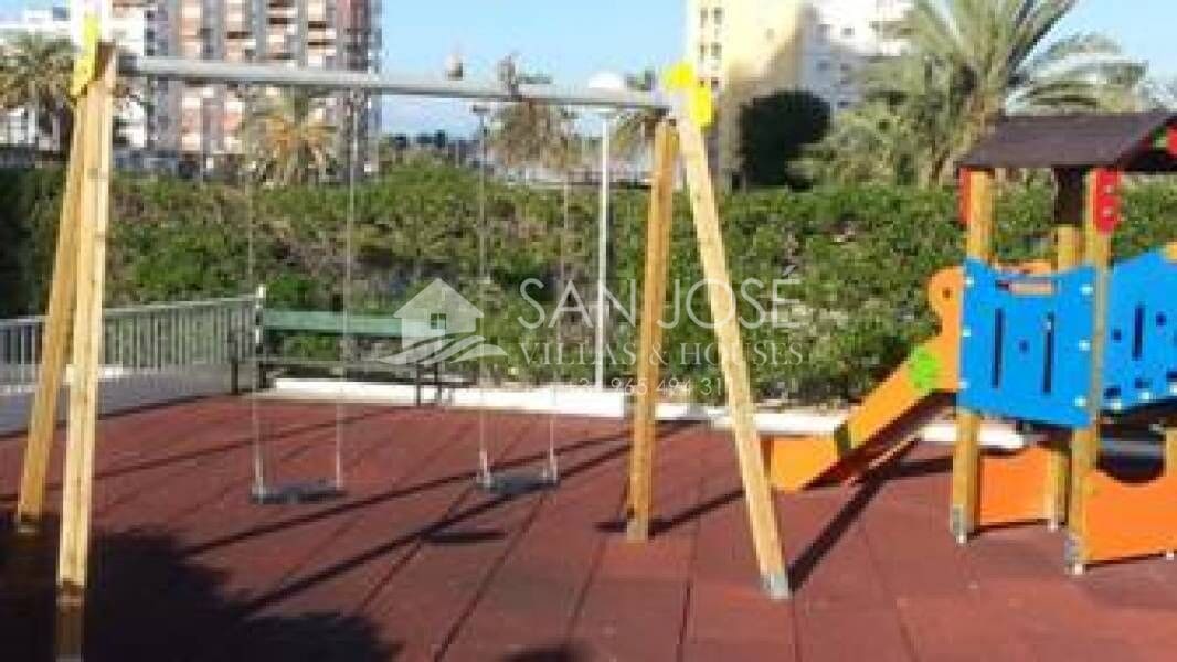 3 bedroom Flat for sale in Playa de San Juan with pool - € 470,000 (Ref: 3166238)