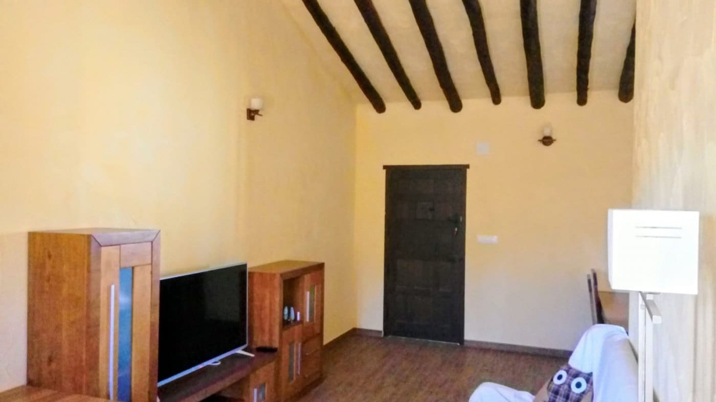 4 bedroom Villa for sale in Pinoso - € 197,600 (Ref: 3166273)