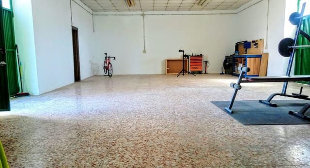 4 Zimmer Villa zu verkaufen in Pinoso - 197.600 € (Ref: 3166273)