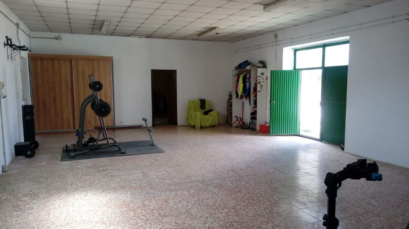 4 bedroom Villa for sale in Pinoso - € 197,600 (Ref: 3166273)