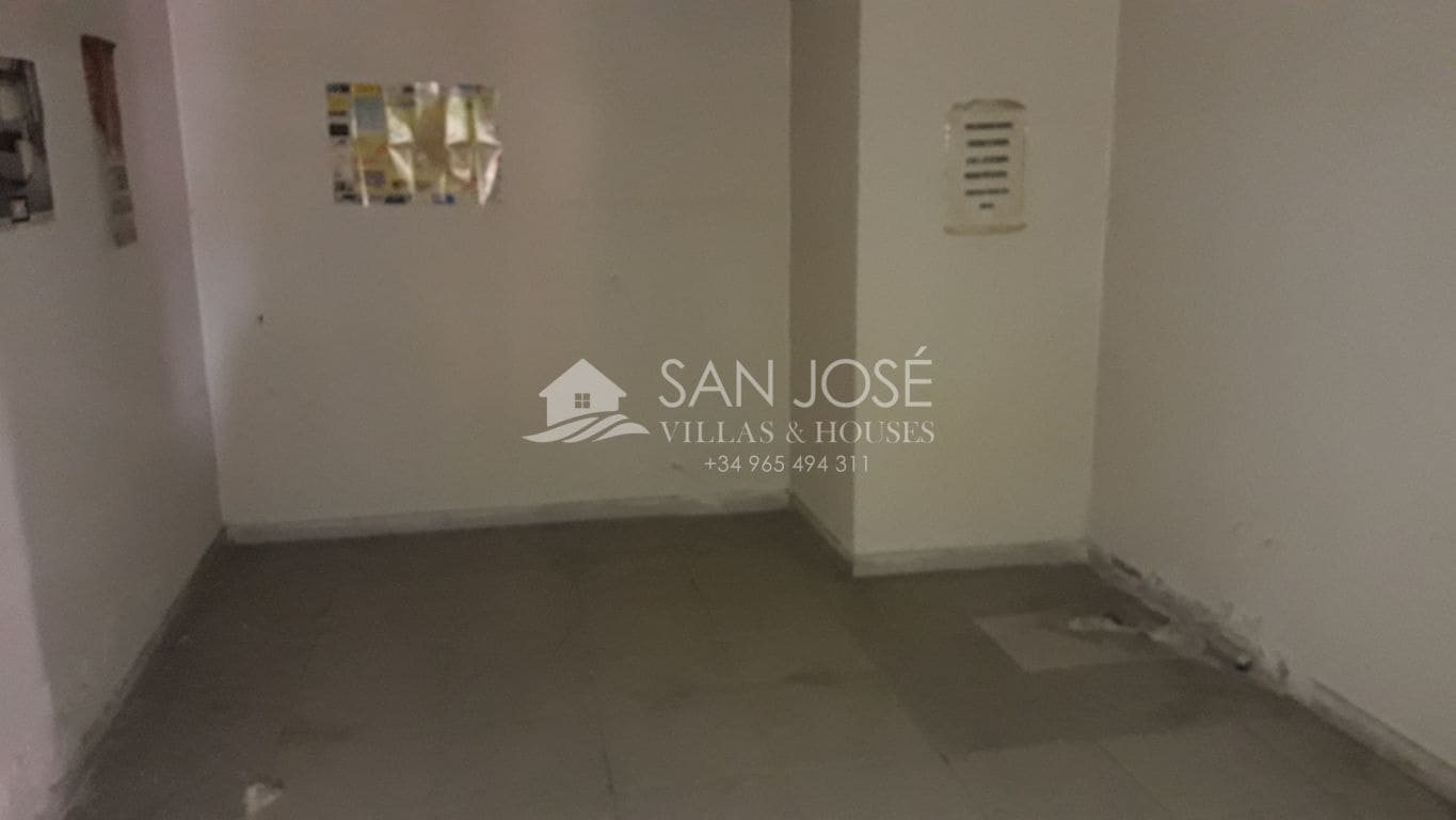 1 chambre Local Commercial à vendre à Aspe - 91 260 € (Ref: 3389790)