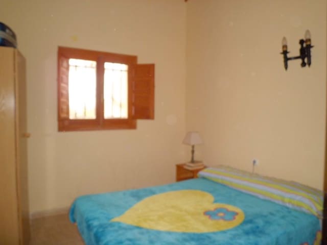 Chalet de 3 habitaciones en Pinoso en venta - 220.000 € (Ref: 3505068)