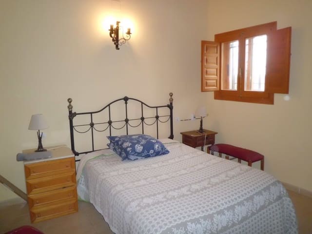 Chalet de 3 habitaciones en Pinoso en venta - 220.000 € (Ref: 3505068)