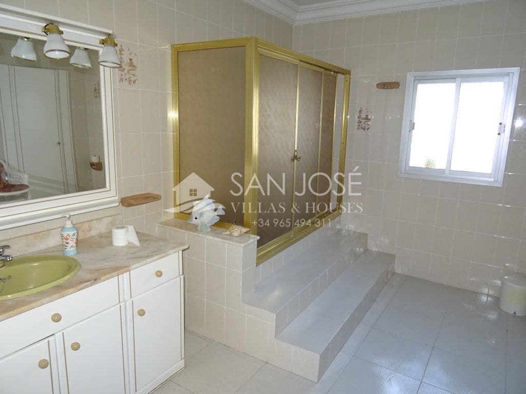 Chalet de 10 habitaciones en Aspe en venta - 500.000 € (Ref: 3570061)