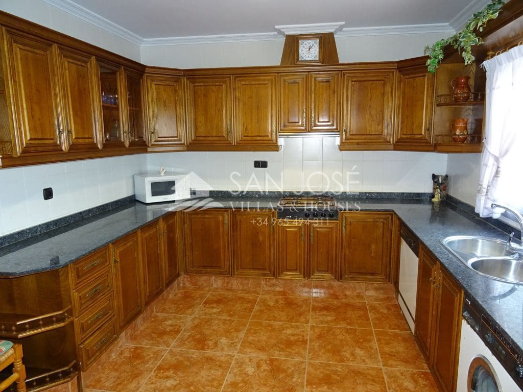 Chalet de 10 habitaciones en Aspe en venta - 500.000 € (Ref: 3570061)