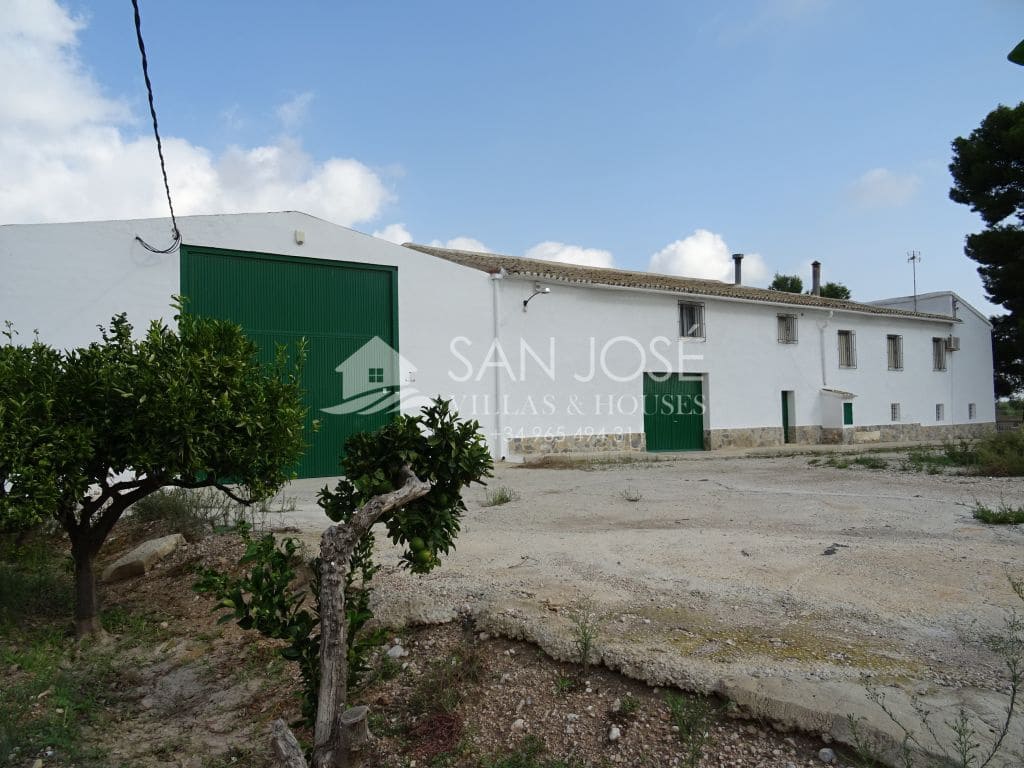 Chalet de 10 habitaciones en Aspe en venta - 500.000 € (Ref: 3570061)