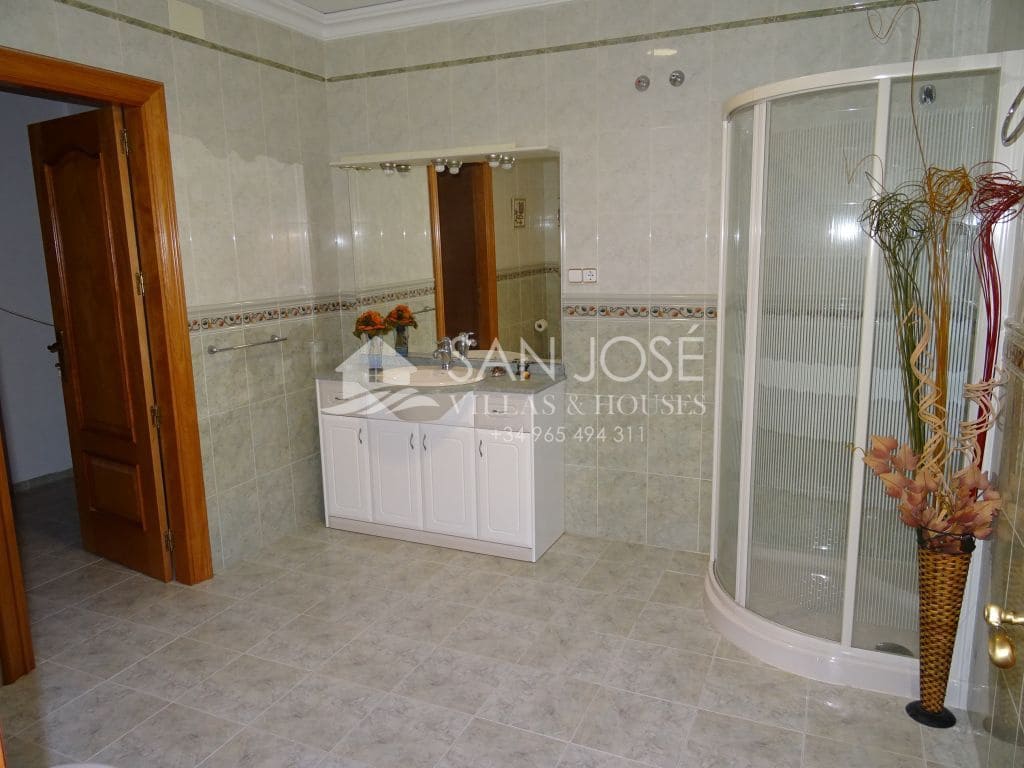 Chalet de 10 habitaciones en Aspe en venta - 500.000 € (Ref: 3570061)