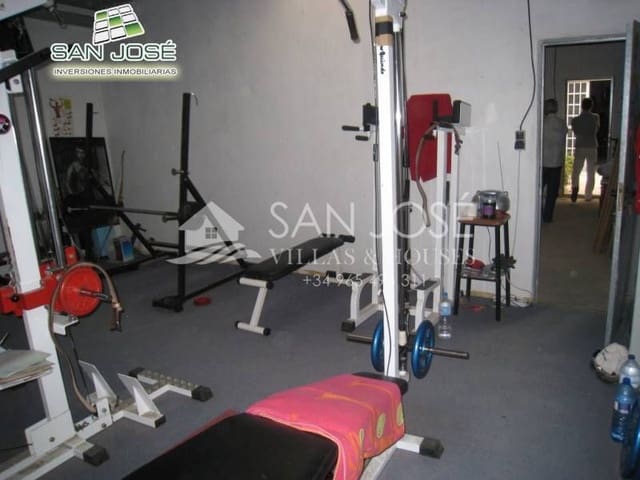 Erhverv til salg i Novelda - € 126.000 (Ref: 3589826)