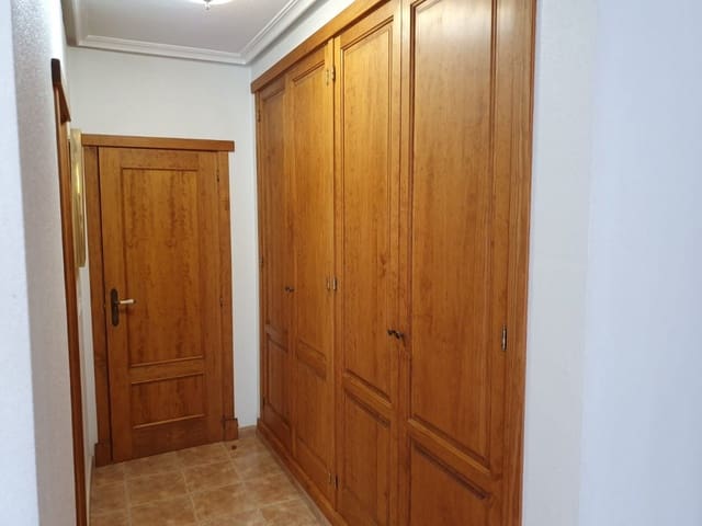 3 slaapkamer Rijtjeshuis te koop in Pinoso met garage - € 136.240 (Ref: 3589863)