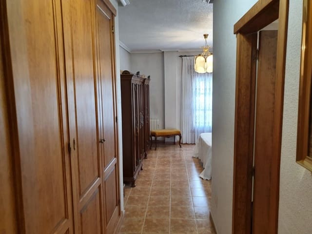 3 slaapkamer Rijtjeshuis te koop in Pinoso met garage - € 136.240 (Ref: 3589863)