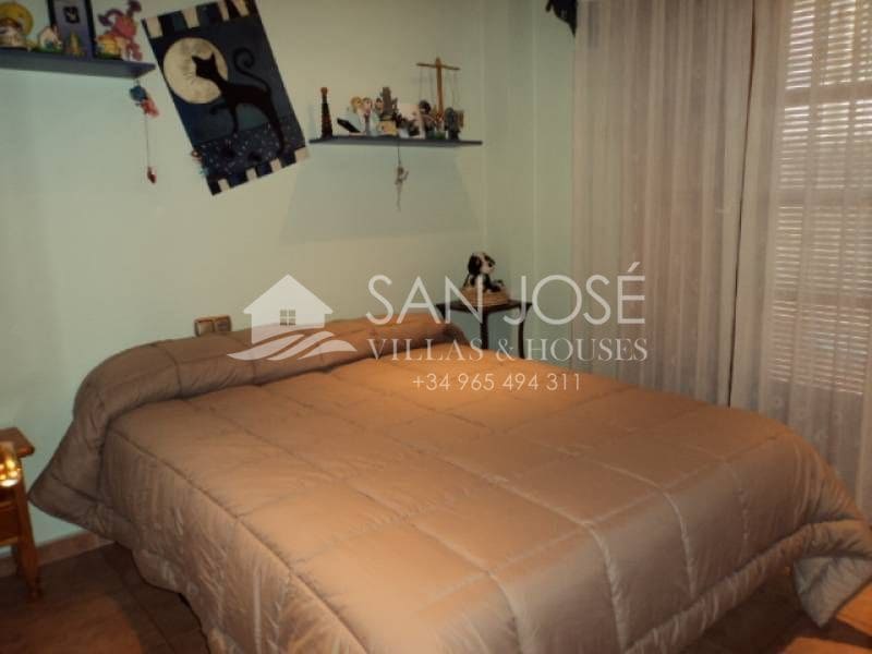 5 soverom Leilighet til salgs i Aspe med garasje - € 260 000 (Ref: 3590197)