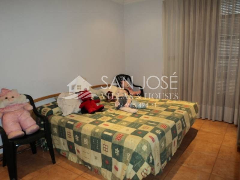 5 soverom Leilighet til salgs i Aspe med garasje - € 260 000 (Ref: 3590197)