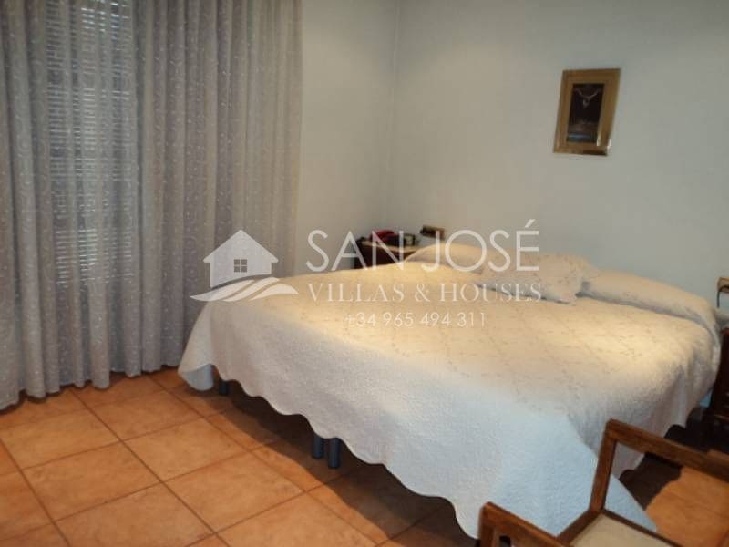 5 soverom Leilighet til salgs i Aspe med garasje - € 260 000 (Ref: 3590197)