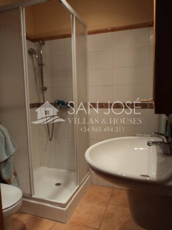 5 soverom Leilighet til salgs i Aspe med garasje - € 260 000 (Ref: 3590197)