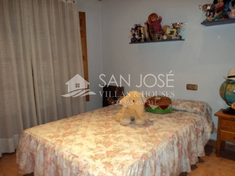 5 soverom Leilighet til salgs i Aspe med garasje - € 260 000 (Ref: 3590197)