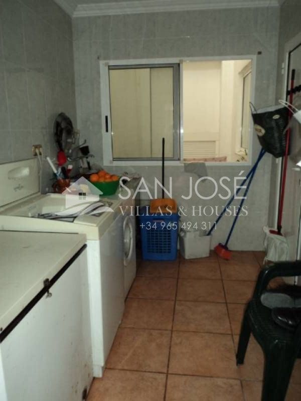 5 soverom Leilighet til salgs i Aspe med garasje - € 260 000 (Ref: 3590197)