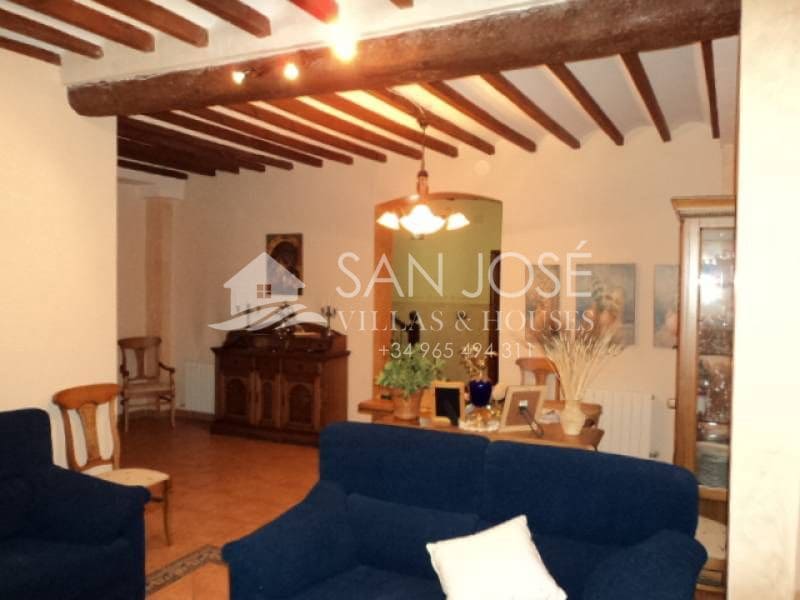 5 soverom Leilighet til salgs i Aspe med garasje - € 260 000 (Ref: 3590197)