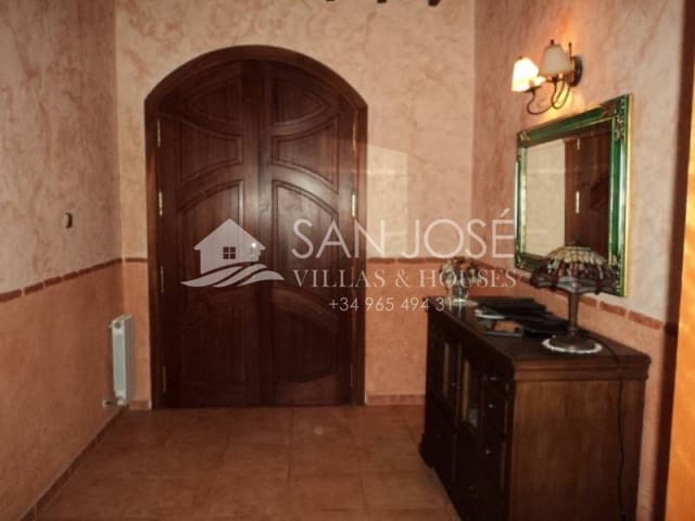 5 soverom Leilighet til salgs i Aspe med garasje - € 260 000 (Ref: 3590197)