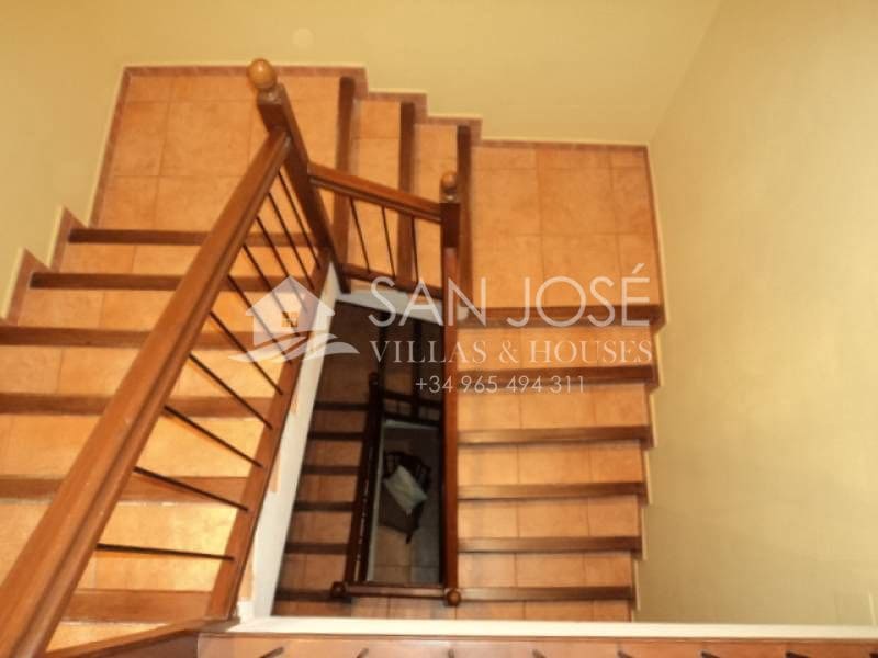 5 soverom Leilighet til salgs i Aspe med garasje - € 260 000 (Ref: 3590197)