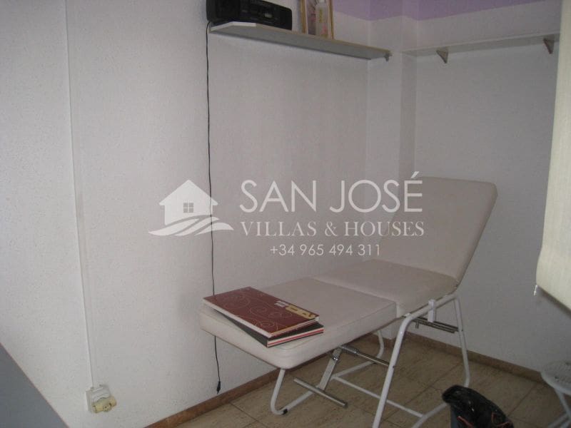 Kaupallinen vuokrattavana paikassa Aspe - 250 € (Ref: 3590701)