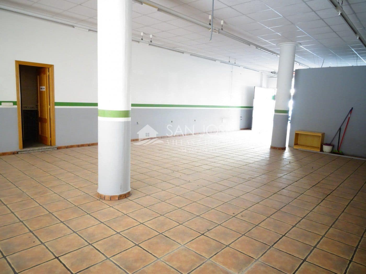 Erhverv til salg i Aspe - € 160.000 (Ref: 3590794)