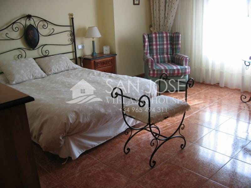 4 soverom Leilighet til salgs i Aspe - € 240 000 (Ref: 3590805)