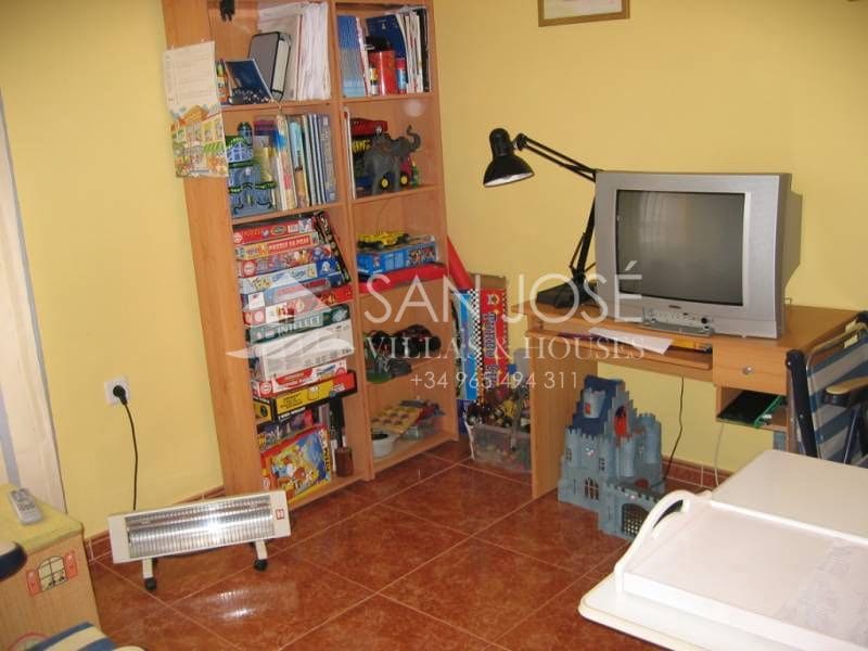 4 soverom Leilighet til salgs i Aspe - € 240 000 (Ref: 3590805)